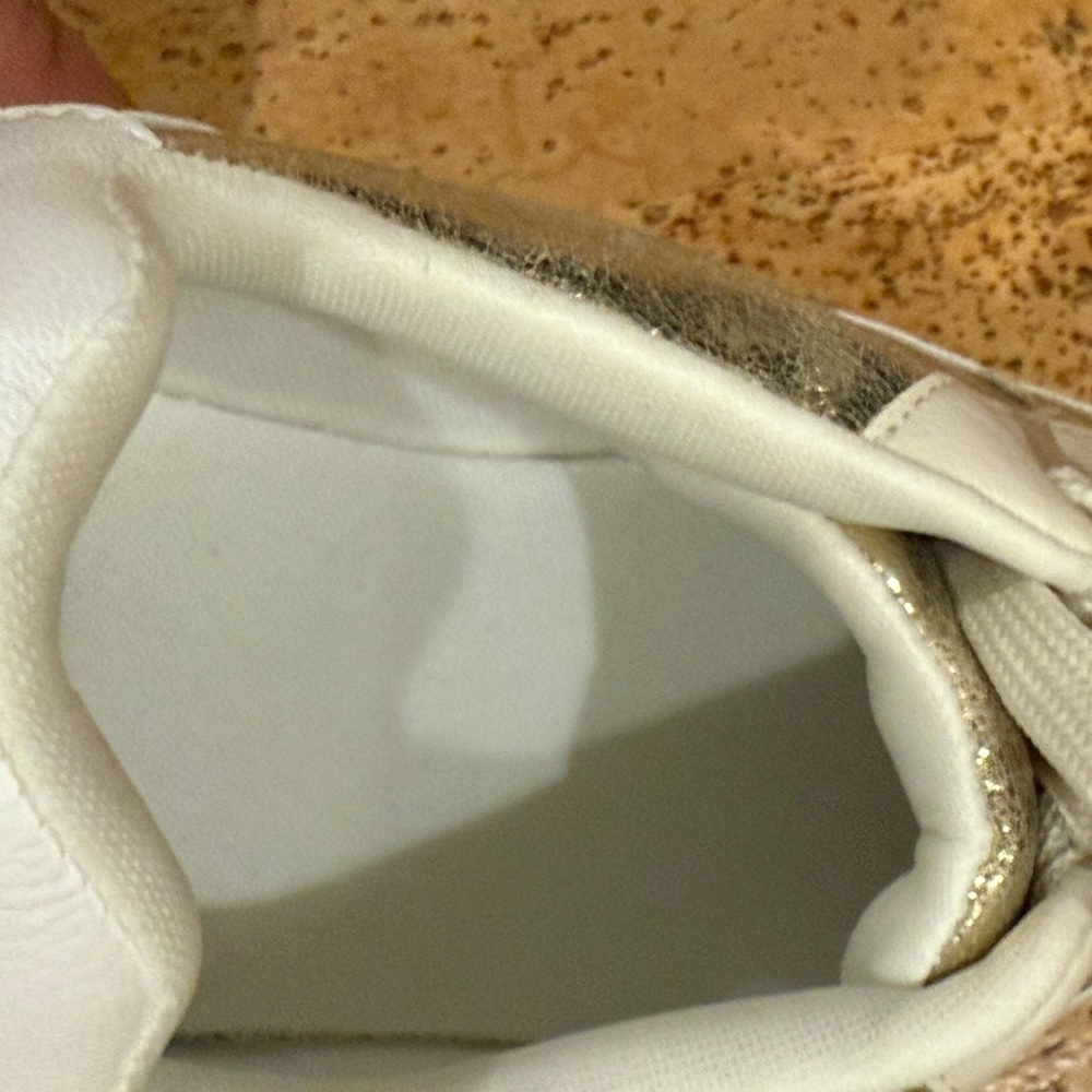 New DV by Dolce Vita Gold and White Sneakers Size Women’s 8 - Picture 16 of 16